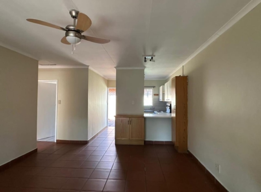 2 Bedroom Property for Sale in Annlin Gauteng