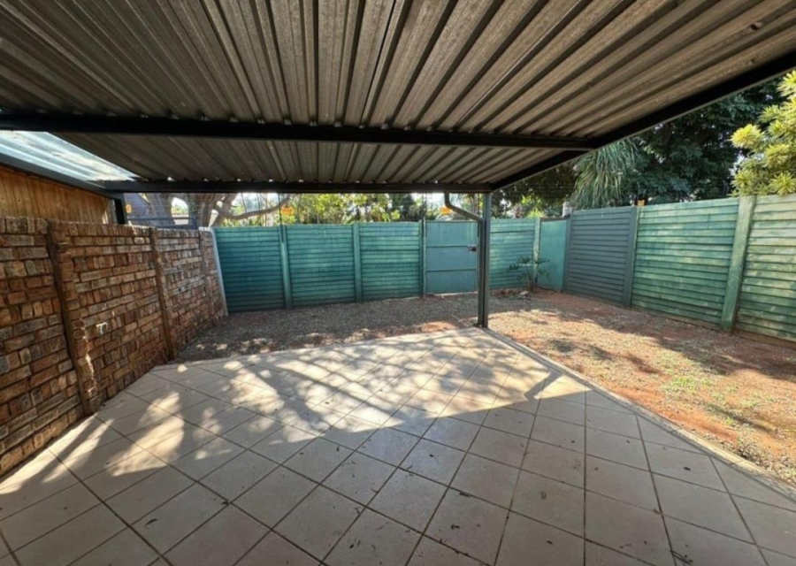 2 Bedroom Property for Sale in Annlin Gauteng