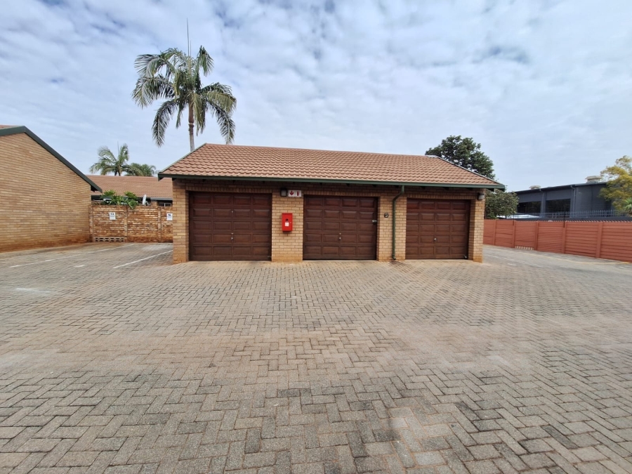 2 Bedroom Property for Sale in Annlin Gauteng