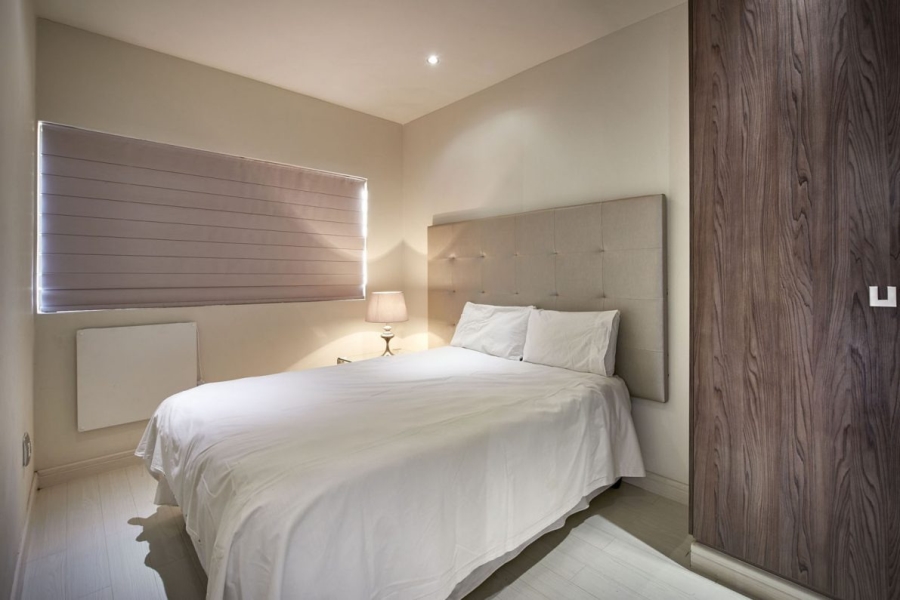 To Let 4 Bedroom Property for Rent in Sandown Gauteng