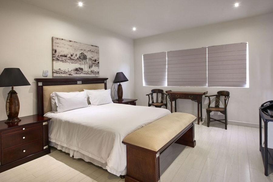 To Let 4 Bedroom Property for Rent in Sandown Gauteng