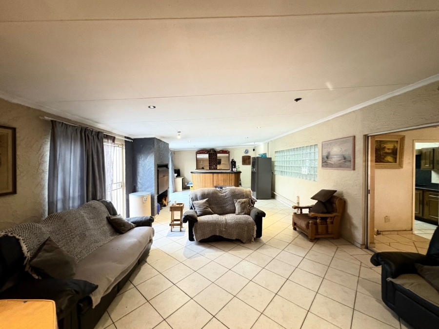 4 Bedroom Property for Sale in Elspark Gauteng