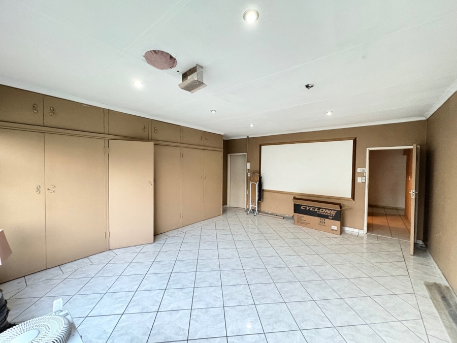 4 Bedroom Property for Sale in Elspark Gauteng