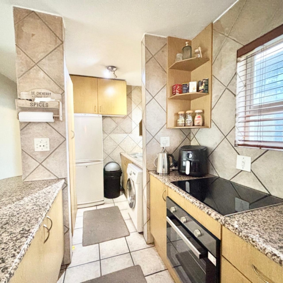 To Let 2 Bedroom Property for Rent in Morningside Gauteng