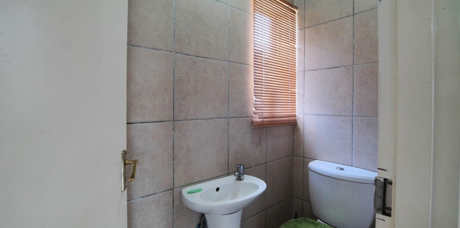 3 Bedroom Property for Sale in Noordwyk Gauteng