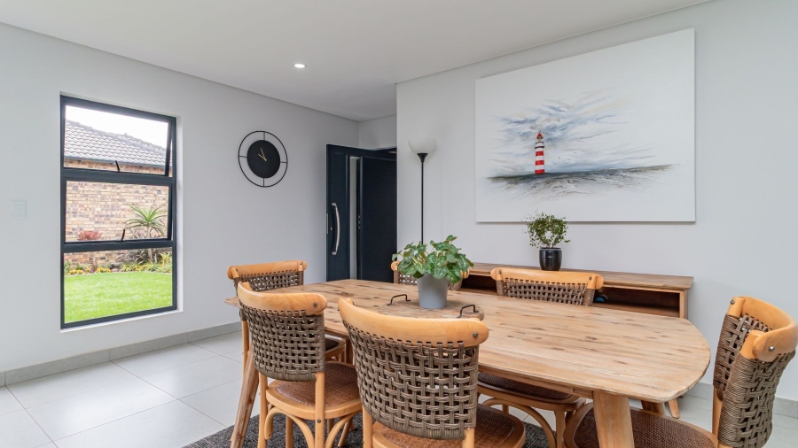 3 Bedroom Property for Sale in Dayanglen Gauteng