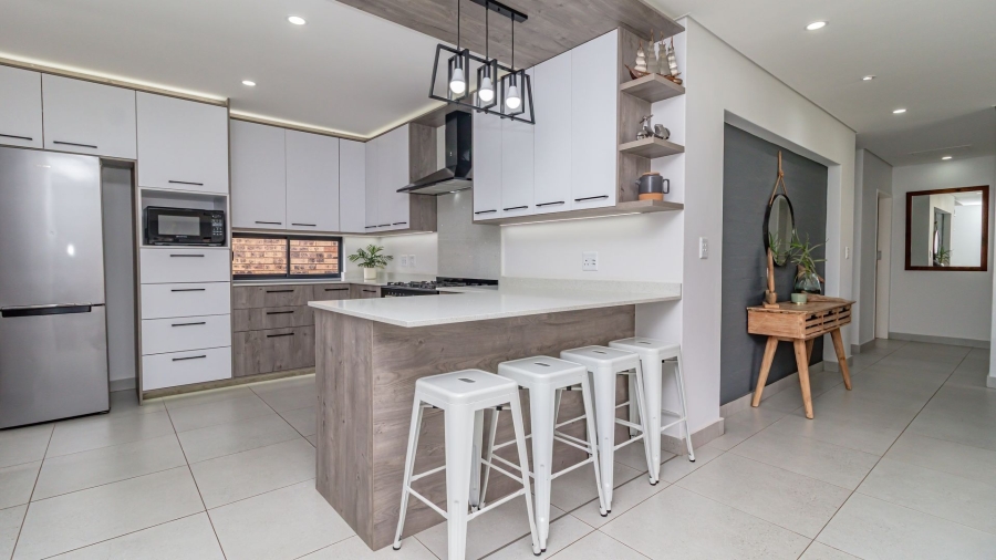 3 Bedroom Property for Sale in Dayanglen Gauteng