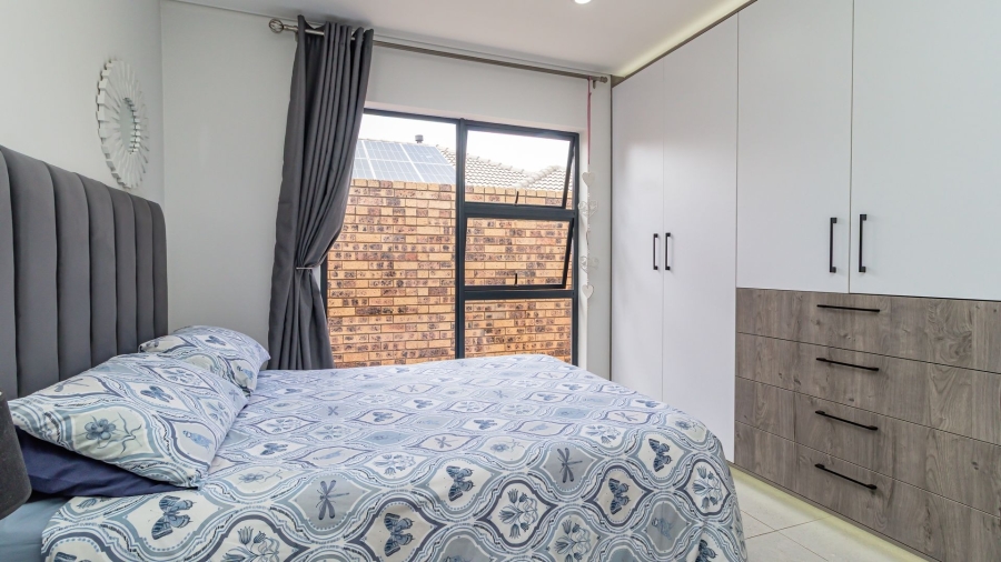 3 Bedroom Property for Sale in Dayanglen Gauteng