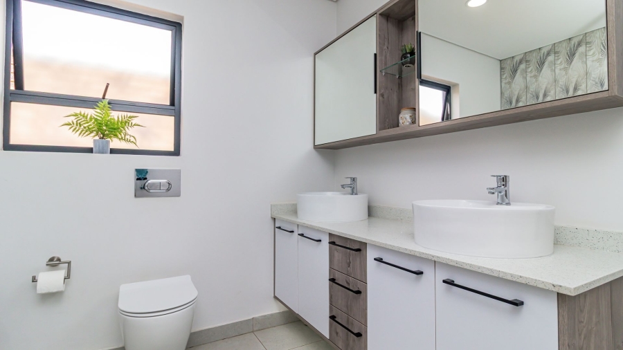 3 Bedroom Property for Sale in Dayanglen Gauteng