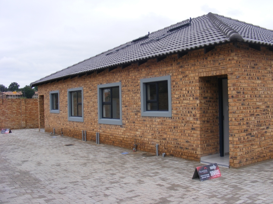 2 Bedroom Property for Sale in Brackendowns Gauteng