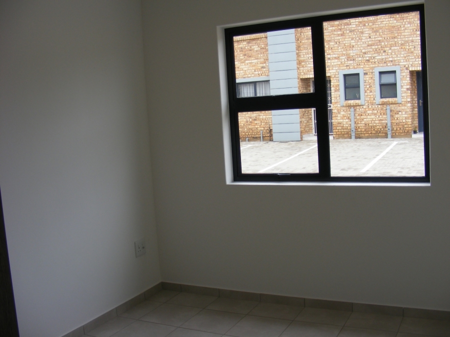 2 Bedroom Property for Sale in Brackendowns Gauteng