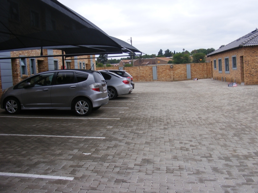 2 Bedroom Property for Sale in Brackendowns Gauteng
