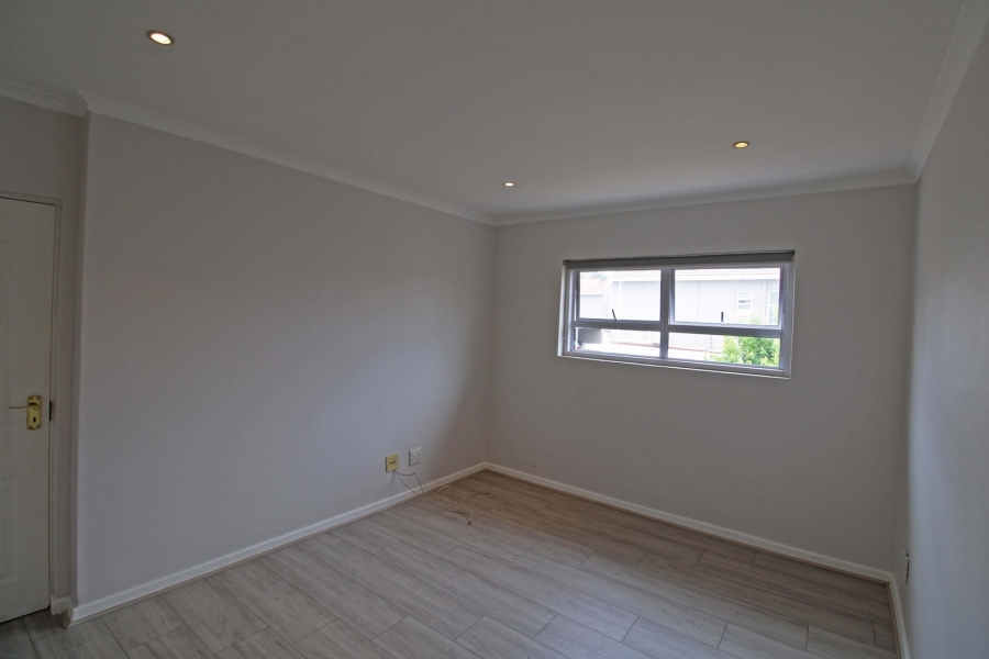 To Let 3 Bedroom Property for Rent in Bryanston Gauteng