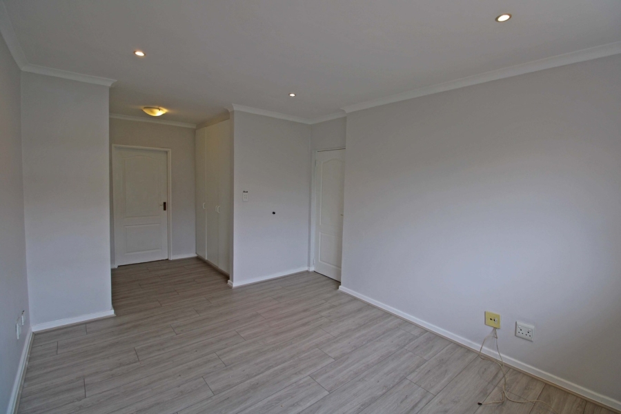 To Let 3 Bedroom Property for Rent in Bryanston Gauteng