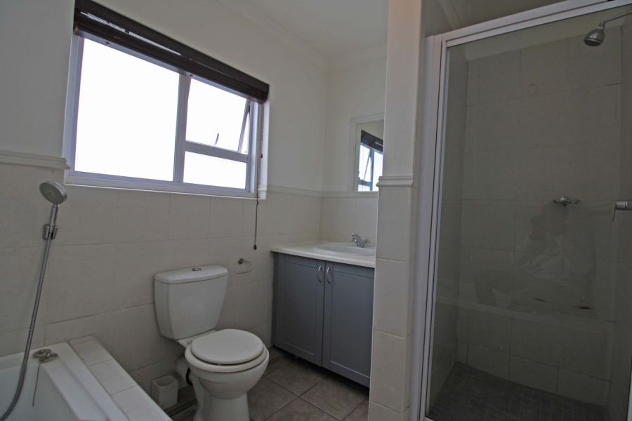 To Let 3 Bedroom Property for Rent in Bryanston Gauteng