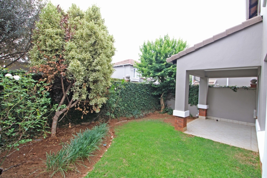 To Let 3 Bedroom Property for Rent in Bryanston Gauteng