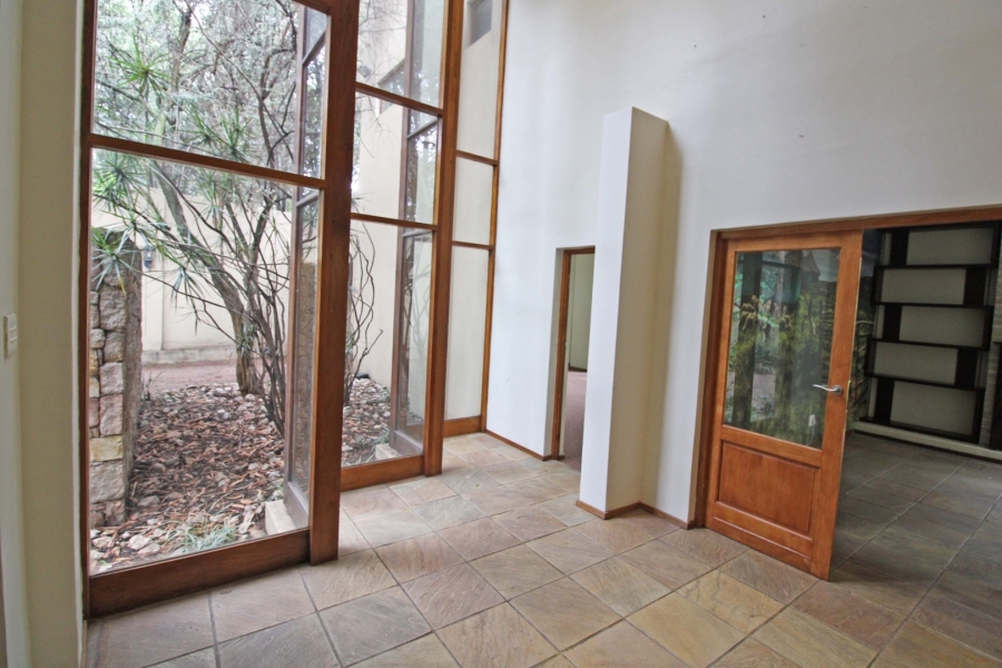 To Let 4 Bedroom Property for Rent in Bryanston Gauteng