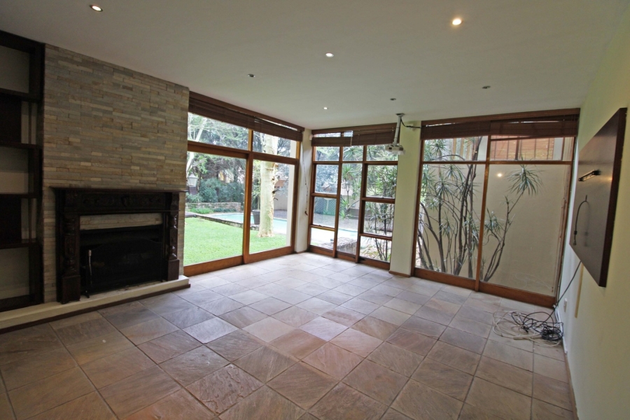 To Let 4 Bedroom Property for Rent in Bryanston Gauteng