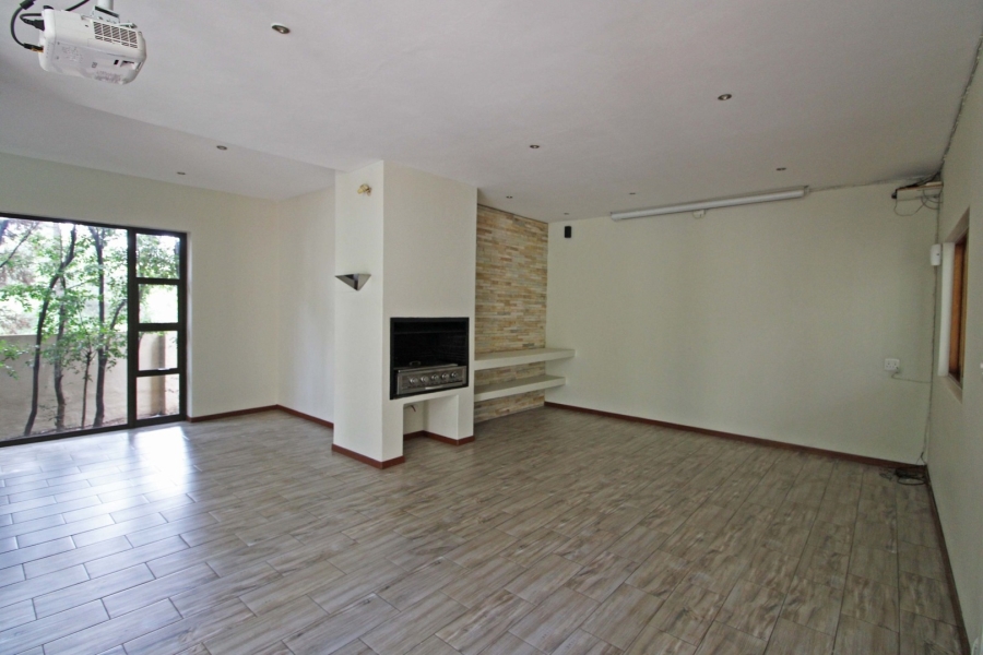 To Let 4 Bedroom Property for Rent in Bryanston Gauteng