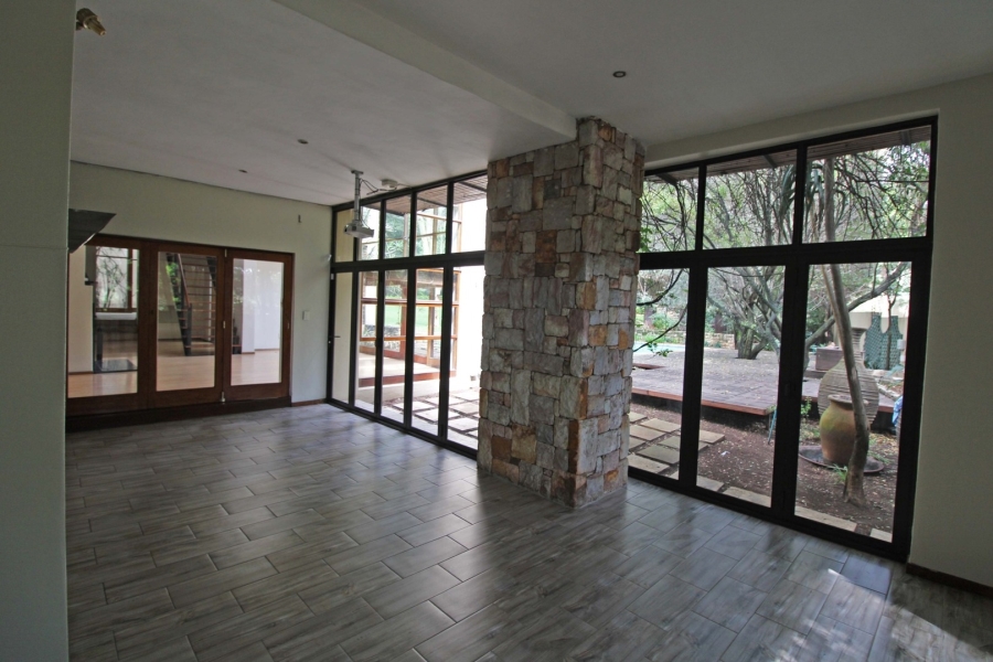 To Let 4 Bedroom Property for Rent in Bryanston Gauteng