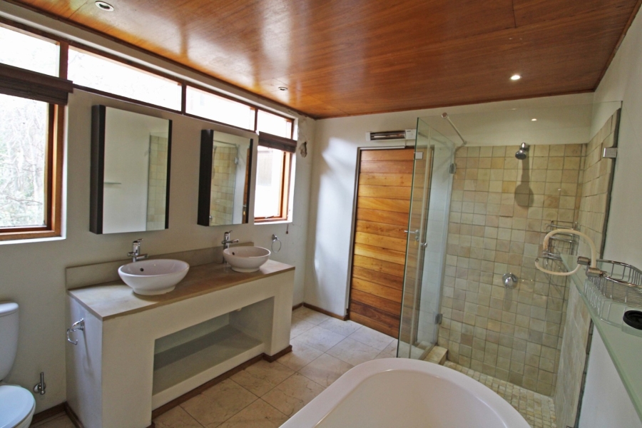 To Let 4 Bedroom Property for Rent in Bryanston Gauteng