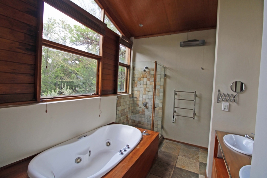 To Let 4 Bedroom Property for Rent in Bryanston Gauteng