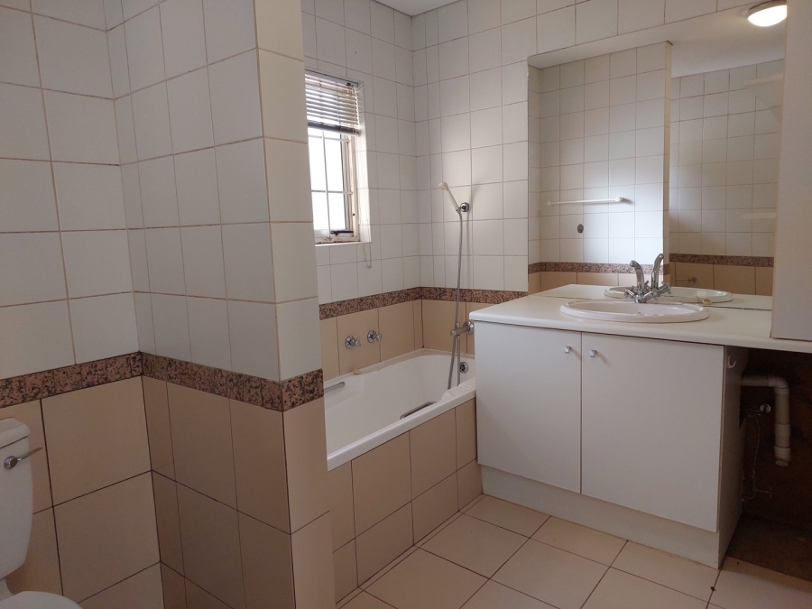 To Let 1 Bedroom Property for Rent in Riviera Gauteng