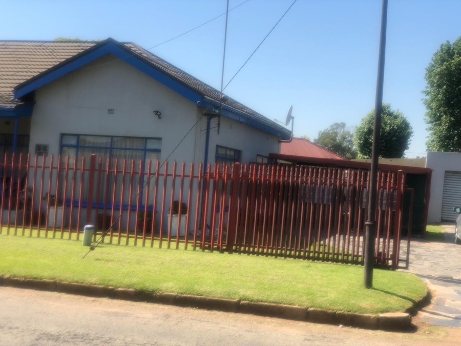 3 Bedroom Property for Sale in Brakpan Central Gauteng