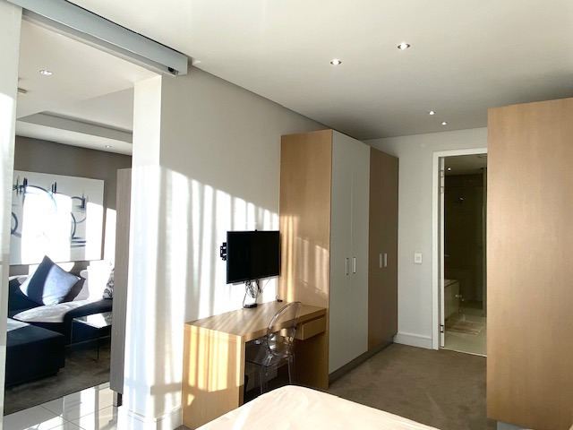 To Let 1 Bedroom Property for Rent in Sandown Gauteng