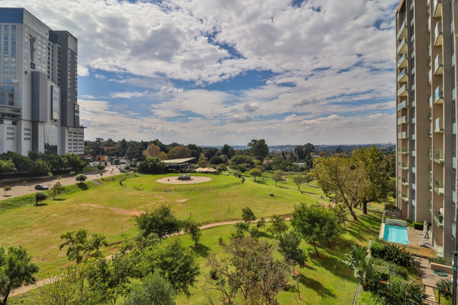 To Let 1 Bedroom Property for Rent in Sandown Gauteng