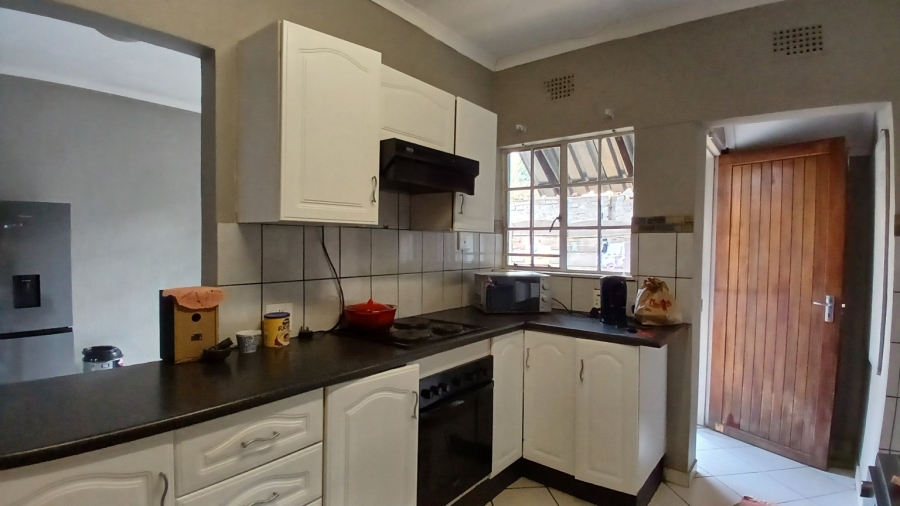 4 Bedroom Property for Sale in Brackendowns Gauteng