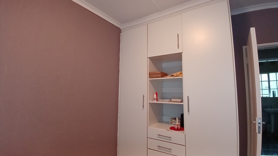 4 Bedroom Property for Sale in Brackendowns Gauteng