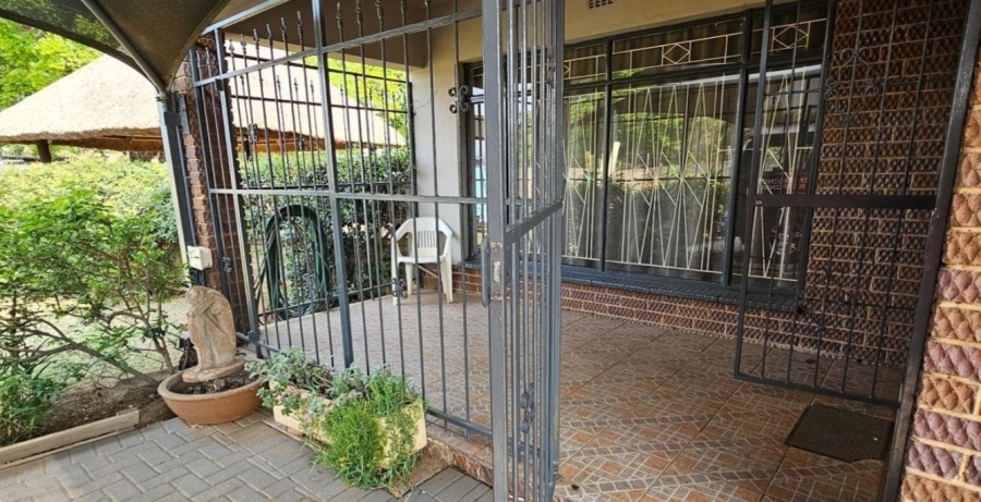 3 Bedroom Property for Sale in Sonland Park Gauteng