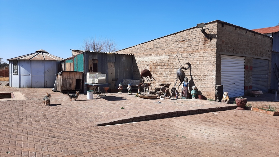 4 Bedroom Property for Sale in Mullerstuine Gauteng