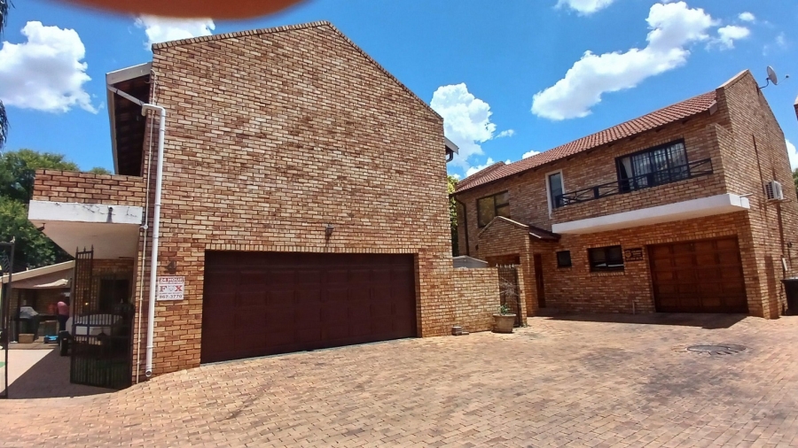 3 Bedroom Property for Sale in New Redruth Gauteng