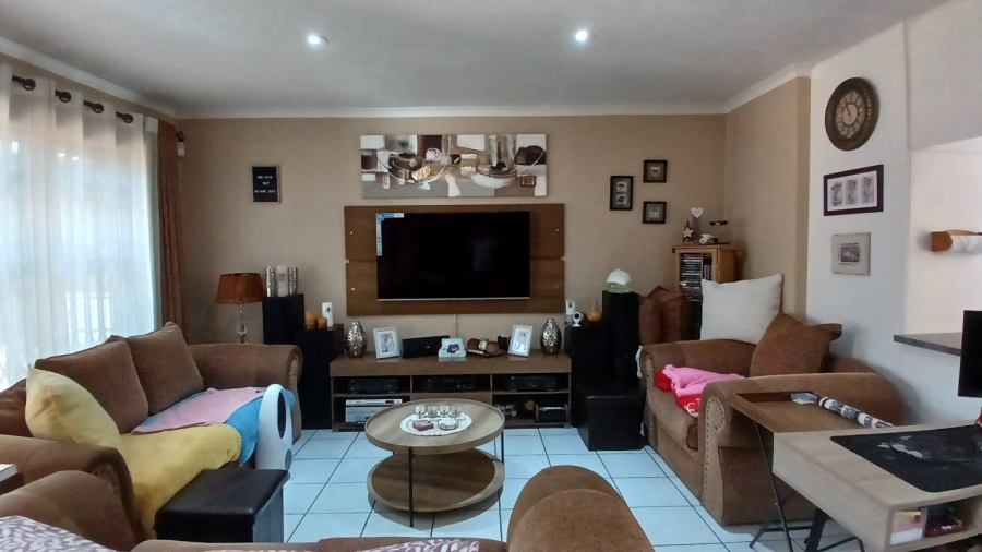 3 Bedroom Property for Sale in New Redruth Gauteng