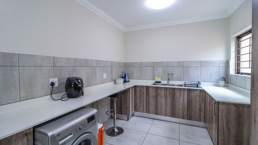 3 Bedroom Property for Sale in Glen Atholl Gauteng