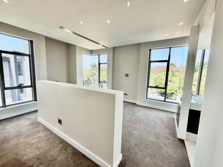 To Let 3 Bedroom Property for Rent in Sandton Central Gauteng