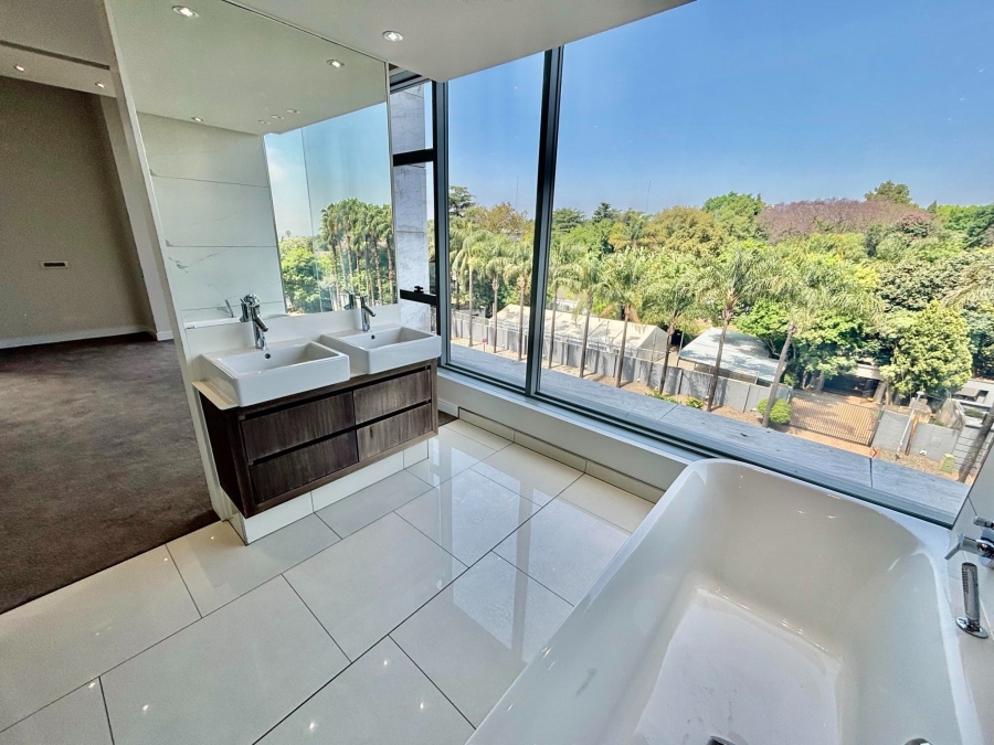 To Let 3 Bedroom Property for Rent in Sandton Central Gauteng