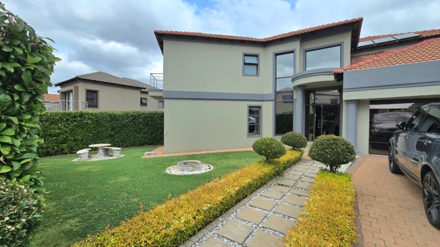 4 Bedroom Property for Sale in Blue Valley Golf Estate Gauteng