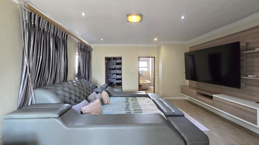 4 Bedroom Property for Sale in Blue Valley Golf Estate Gauteng