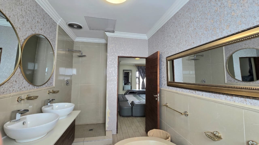 4 Bedroom Property for Sale in Blue Valley Golf Estate Gauteng