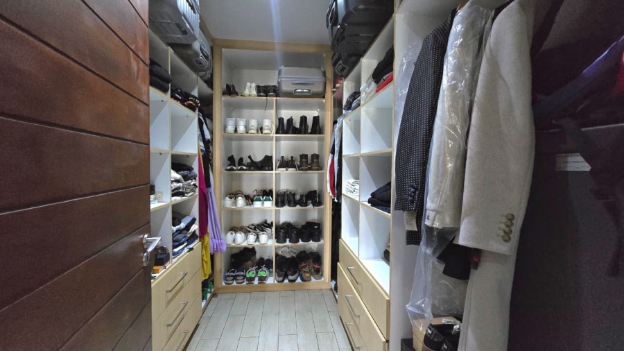 4 Bedroom Property for Sale in Blue Valley Golf Estate Gauteng