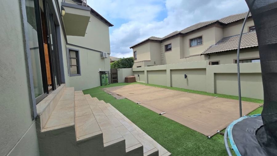 4 Bedroom Property for Sale in Blue Valley Golf Estate Gauteng