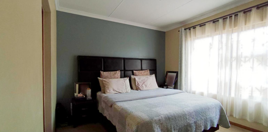 3 Bedroom Property for Sale in Noordwyk Gauteng