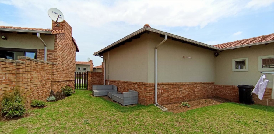 3 Bedroom Property for Sale in Noordwyk Gauteng