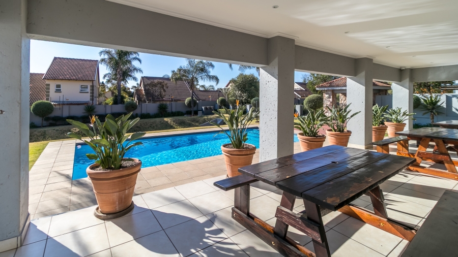 2 Bedroom Property for Sale in Barbeque Downs Gauteng