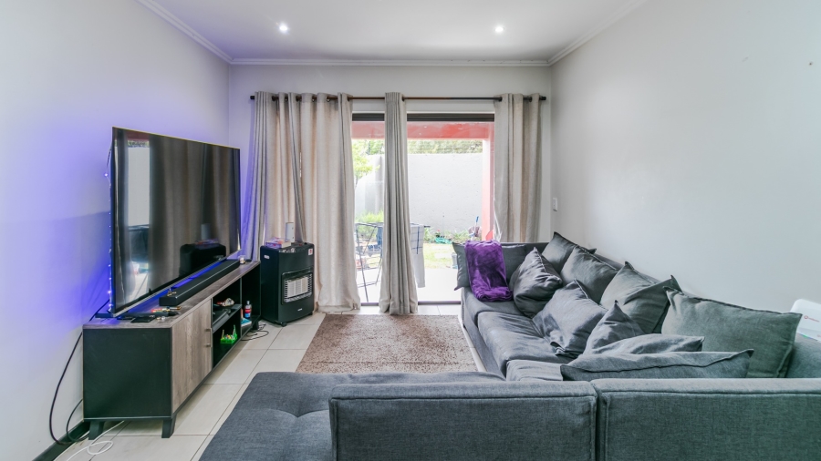 2 Bedroom Property for Sale in Barbeque Downs Gauteng