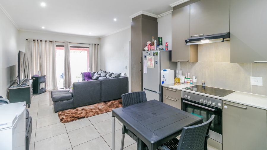 2 Bedroom Property for Sale in Barbeque Downs Gauteng