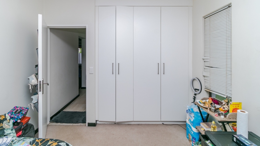 2 Bedroom Property for Sale in Barbeque Downs Gauteng